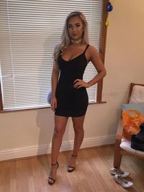 Blonde Natalia Starr solo
